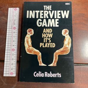 英文書　インタビューゲーム、その楽しみ方　THE INTERVIEW GAME AND HOW IT