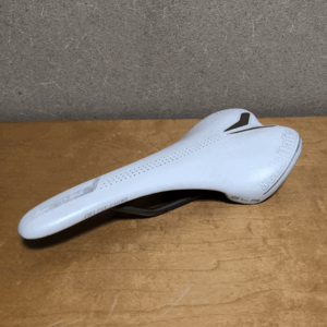 selle-ITALIA SLR 【中古】