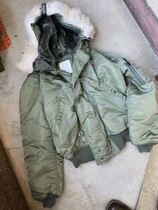 ※ジッパー持ち手に難あり　●Mサイズ未使用 N-2B　ALPHA INDUSTRIES INC フライトジャケット USAミリタリージャケット N-2B紙付