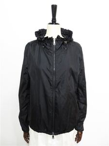 64305 Moncler ／ モンクレールPHARILLONG フリルフーデッド ブルゾン