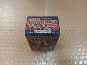 当時品未開封食玩フィギュア 最終処分 仮面ライダーキッズ２ プライズHGガシャポンソフビ指人形 アギトバーニングフォーム