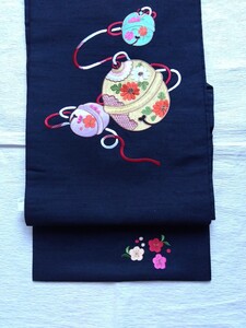 新品タグあり　正絹　名古屋帯　黒に鈴刺繍　豪華 名古屋帯