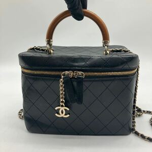 希少 CHANEL シャネル バニティ ハンドバッグ チェーンショルダーバッグ ウッドハンドル ラムスキン ココマークチャーム ブラック