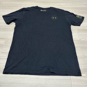 沖縄 米軍放出品 UNDER ARMOUR ミリタリー 半袖 Tシャツ オシャレ ファッション 古着 ビンテージ MEDIUM (管理番号TU106)