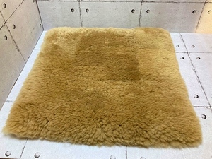 国産ムートンクッション40×40ｃｍライトブラウンITLC35-T233　https://iwai-mouton.jp/moutoncushion-shearlingcushionitlc35-t233/