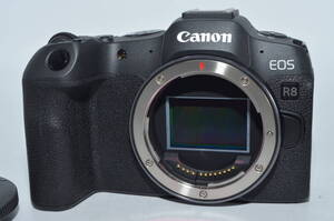 240932★ほぼ新品★Canon ミラーレスカメラ EOS R8 (本体のみ) フルフレームハイブリッドカメラ 2420万画素 4K動画 ブラック