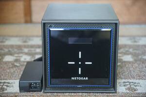 NETGEAR ReadyNAS 424(RN42400) 4ベイNAS 中古