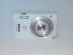 【424】Nikon ニコン COOLPIX S6900 クールピクス ホワイト コンパクトデジタルカメラ 動作未確認 現状品