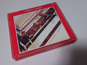 中古CD試聴済みザ・ビートルズ THE BEATLES 1962-1966 赤盤1993年発売 歌詞カードインデックス有り長期自宅保管ケース壊れ色あせキズあり 