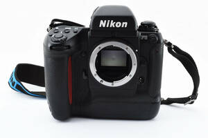 Nikon F5 AF SLR 35mm Film Camera Body 2148437