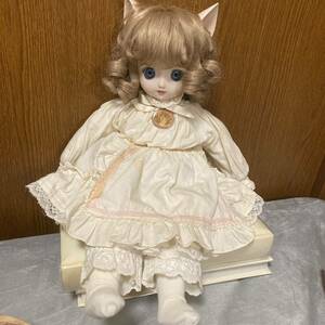 レア 可愛い 初代 チビ猫ビスクドール ファンクラブバッジ付き 人形昭和レトロ 当時物