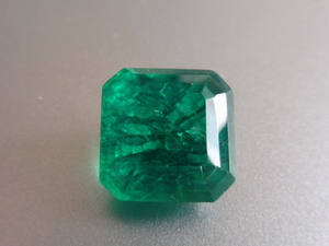 ★鑑別付　vivid green エメラルド　約9.07ct　ルース　リングやペンダントに！