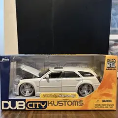 jada toys DUB Dodge Magnum R/T ダッジ　ミニカー