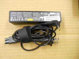 FUJITSU ACアダプタ PXW1931N(FMV-AC327) 19V 3.16A 外径5.5 内径2.6 (9