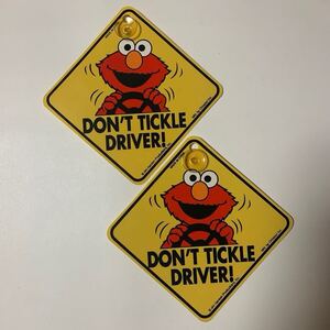  【Vintage】セサミストリート エルモ カーサイン DON’T TICKLE DRIVER カー用品 アメトイ Sesame Street Elmo Figure JIM HENSON