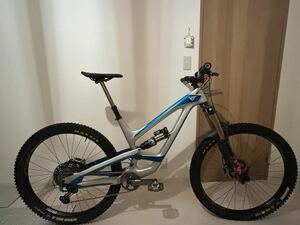 YT INDUSTRIES CAPRA Ｌサイズ　完成車