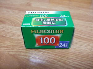 富士フィルム　FUJICOLOR 100 24枚撮り、NEOPANN SS　135-24　セット　未使用　期限切れ