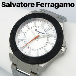 Ferragamo サルヴァトーレフェラガモ 腕時計　シルバー　スイスメイド