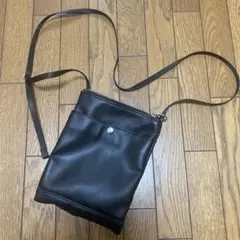 GU レザーショルダーバッグ サコッシュ