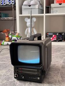 昭和レトロ National ナショナル 白黒テレビ アンティーク 当時物 ポータブルテレビ TR-5040 1982年製 希少 ラジオ ヴィンテージ UHF VHF 