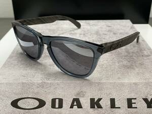 偏光★OAKLEYオークリー FROGSKINSフロッグスキン Crystal Black×ウッドテイスト/ブラックミラーPOLARIZED USA製サングラス SK8 Y2K 90S