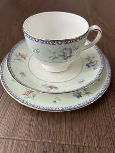 ウェッジウッド　WEDGWOOD メドウ フィールド ティーカップ&ソーサー　ケーキ皿　花柄