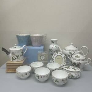 K4733★WEDGWOOD 約14点まとめ売り ノリタケ ワイルドストロベリー ロイヤルオーチャード ポット フォトフレーム 湯呑 シュガーポットなど