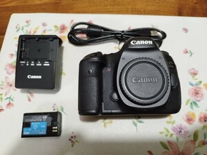 Canonキャノン　レンズ交換式デジタルカメラ EOS 5DS ボディ