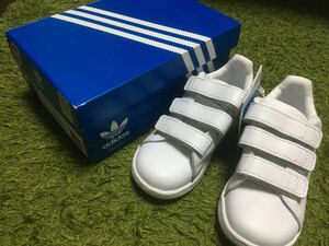 新品未使用 adidas アディダス スタンスミス キッズ 16cm オールホワイト スニーカー