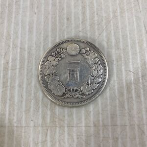 詳細不明 1円銀貨 明治十三年 明治13年 希少 一圓銀貨 一円銀貨 古銭 アンティーク レトロ 状態込み