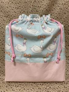 ☆入園・入学・進級準備　♪ ☆ハンドメイド 体操服袋　巾着　白鳥　王冠　リボン