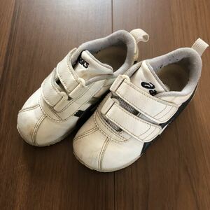 アシックス asics スニーカー　15cm 保育園　幼稚園