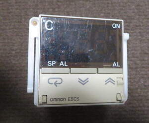 送料450円☆中古 OMRON 電子温度調節器 E5CS-Q1G