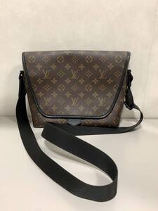 【質屋 尾張屋商店 東京】☆極美品☆ LOUIS VUITTON ルイヴィトン マグネティックメッセンジャー モノマカサー M45557