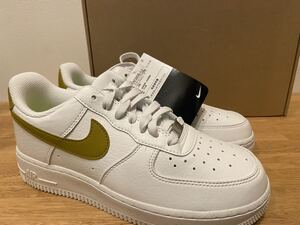 即決24.5cm NIKE AIR FORCE1 ナイキ エアフォース1 スニーカー WMNS AIR FORCE 1 07 ホワイト 白 新品正規