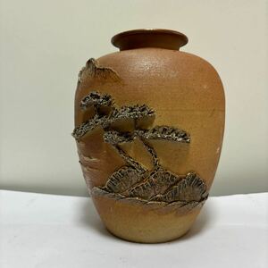 古い壺　ヴィンテージ　信楽焼　印あり 花瓶 花器 壺 花入 骨董品 古美術品 陶器 立体 山水画 コレクション 現状品 飾り壺 壷 つぼ