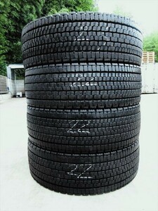 送料無料　スタッドレス　245/70R19.5　BS　W999　2022～2023年製　4本セット　12～13mmぐらい