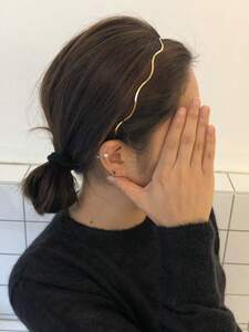 レディース アクセサリー ヘアアクセサリー ゴールドカラー 波型 ヘアバンド ジオメトリック アクセサリー