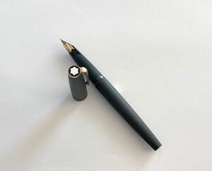 【No、02】中古MONTBLANC モンブラン 万年筆 220 EF ペン先585刻印あり　グレー系　ケース付き　現状渡し