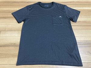 patagonia パタゴニア p6 キャプリーン　ラッシュガード　ポケット付き半袖Tシャツ ２０２０年製 ブラック　スリムフィットＭサイズ