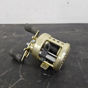 SHIMANO シマノ CALCUTTA カルカッタ 100XT Re.31920 ベイトリール リール （2）