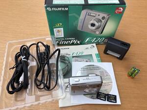 美品　FUJIFILM FinePix F420