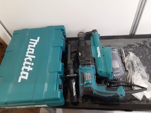 ★1円スタート 工具 MAKITA マキタ 26mm集じんハンマドリル HR2651 100V 800W 電動工具 通電確認済【中古】｛dk83