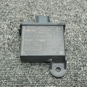 [P-11]ポルシェ 911 991 カレラS TPMS 空気圧モニタートランスミッター Tire Pressure Antenna Transmitter 7PP907283 中古