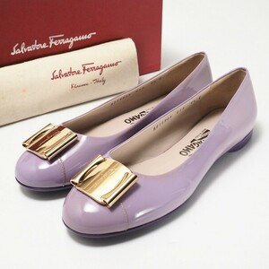 MF9182〇イタリア製*サルヴァトーレフェラガモ Salvatore Ferragamo*パテントレザー*フラットシューズ*8 1/2C(25cm相当)*靴*パープル