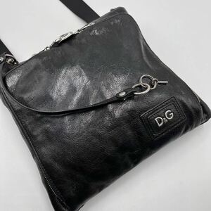 【美品 入手困難品】Dolce＆Gabbana ショルダーバッグ ボディ サコッシュ レザー 本革 ドルガバ D&G 斜め掛け メンズ ロゴ板 カデナ 黒 鍵