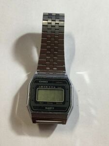 g_t W027 ★電池切れ★CASIO/カシオ★B817 デジタル腕時計★金属ベルト★中古現状品★動作未確認★