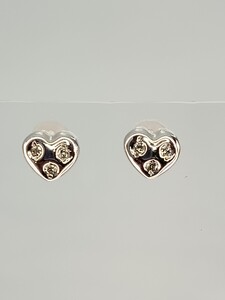 ☆k18wg★天然ダイヤ0.06ct☆ピアス☆24