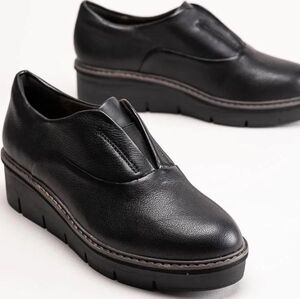 Clarks 24cm 軽量 ブラック ウエッジ レザー ローファー オフィス パンプス サイドゴア ヒール スリッポン スニーカー ブーツ at50