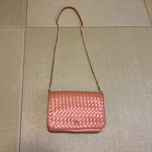 新品同様★コールハーンCOLE HAAN★ショルダーバッグ★クロスボディ★斜め掛け★レザー★ライトブラウン★編み込み